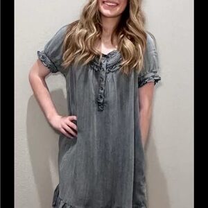 Easel Charcoal Ruffled Tunic Top